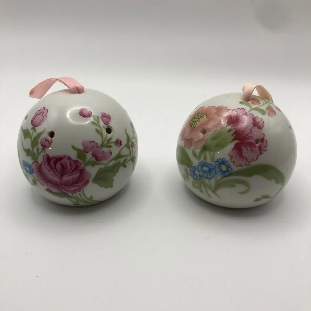 Vintage Ceramic Floral Pomander Lot of 2 w/Stopper Cottage French Country Core‎